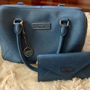 DKNY purse & matching wallet